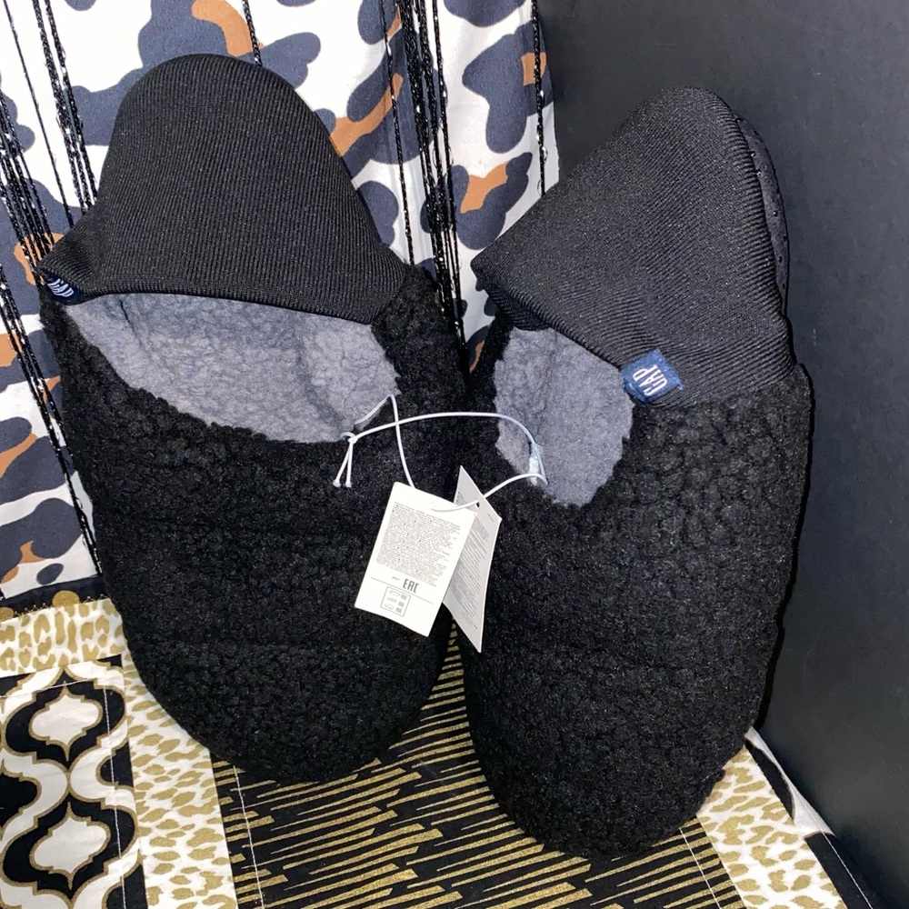 SALE! GAP SHEPRA COZY SLIPPERS